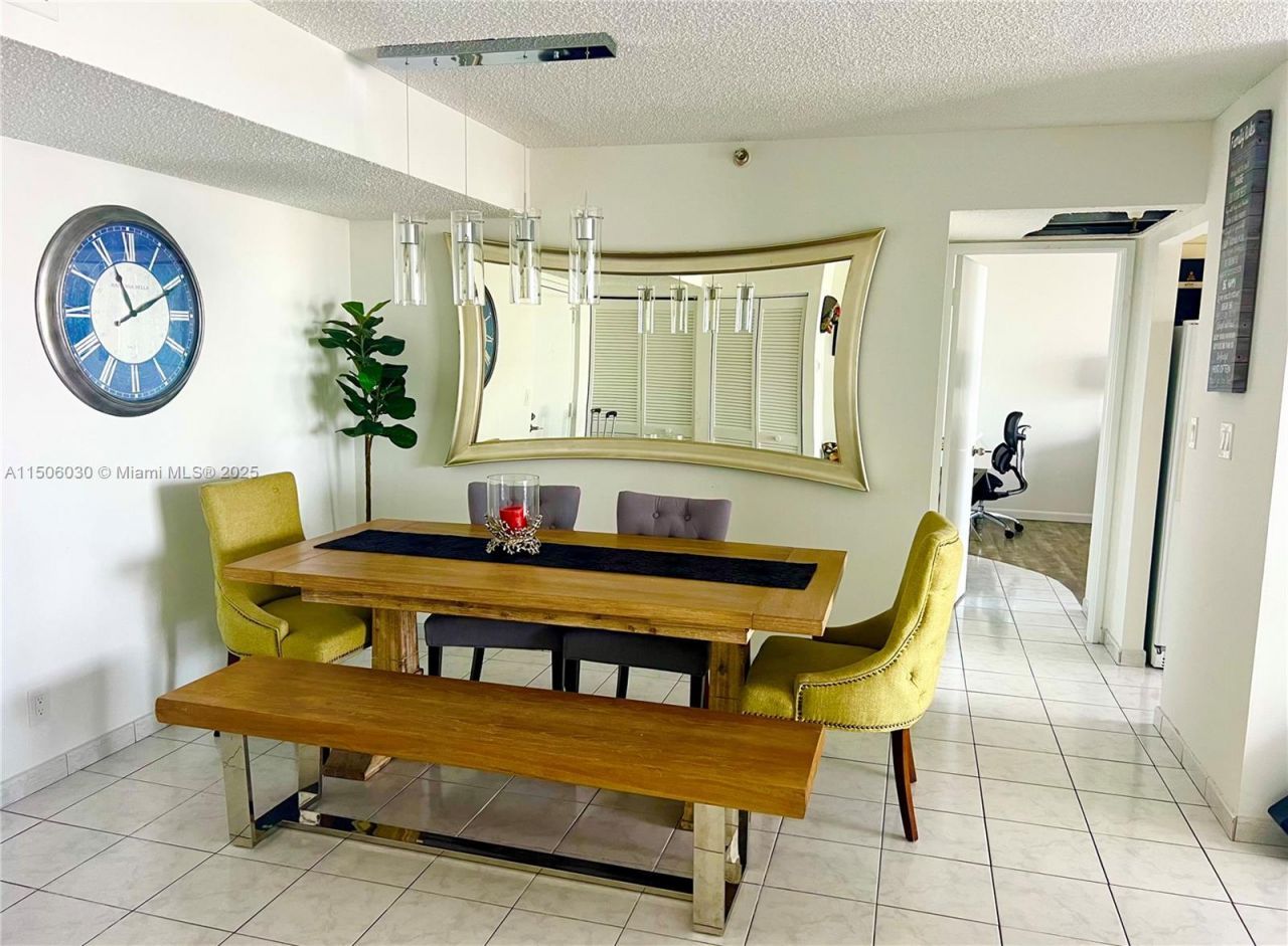 290 174th St, Unit 702, Sunny Isles Beach, FL 33160 Photo