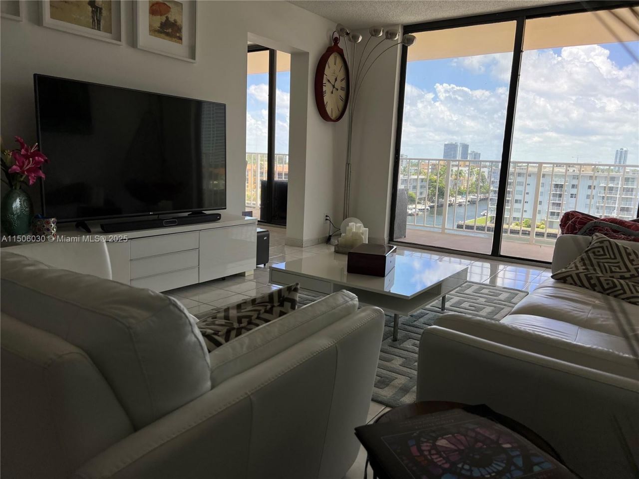 290 174th St, Unit 702, Sunny Isles Beach, FL 33160 Photo