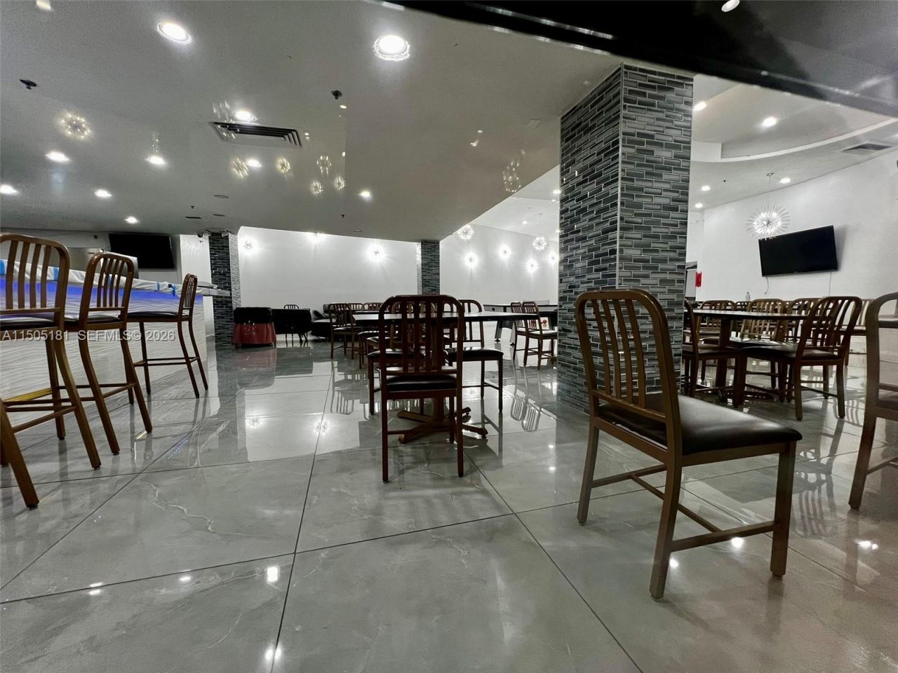 19201 Collins Av, Unit 432, Sunny Isles Beach, FL 33160 Photo