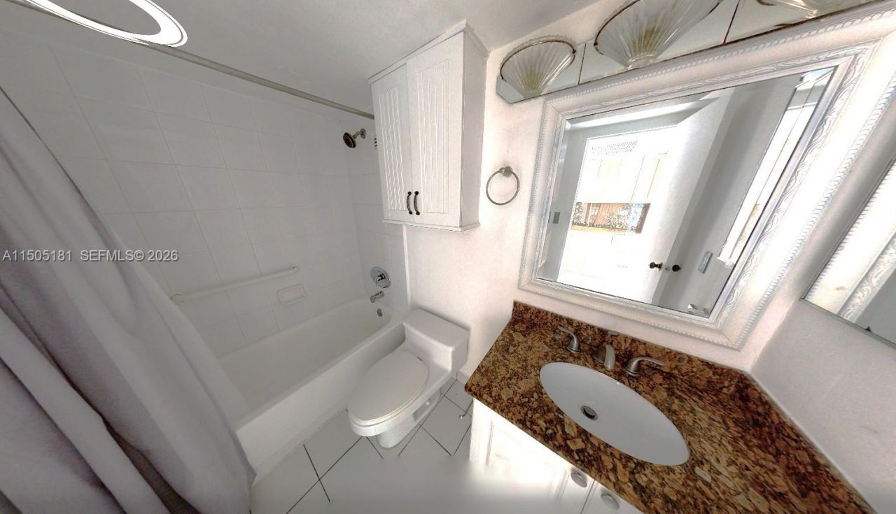 19201 Collins Av, Unit 432, Sunny Isles Beach, FL 33160 Photo