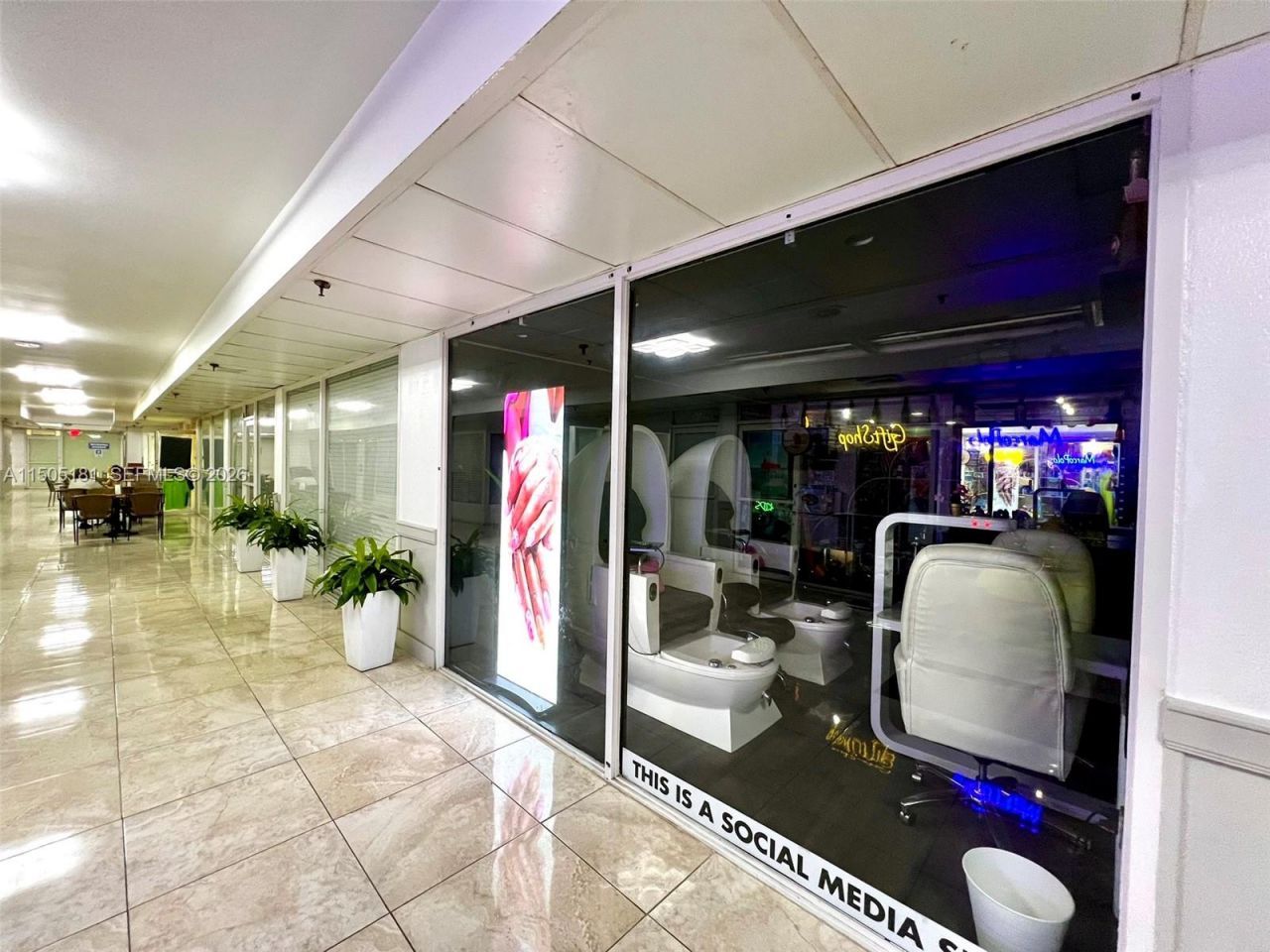 19201 Collins Av, Unit 432, Sunny Isles Beach, FL 33160 Photo