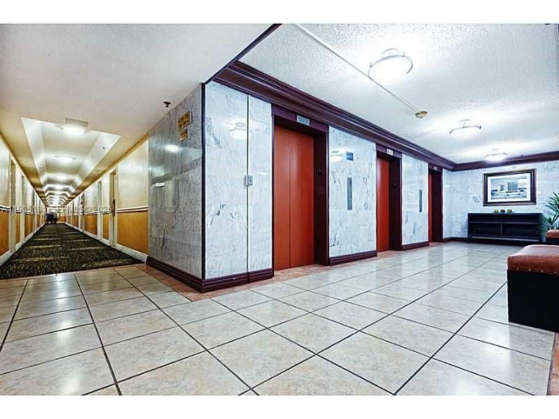 19201 Collins Av, Unit 432, Sunny Isles Beach, FL 33160 Photo