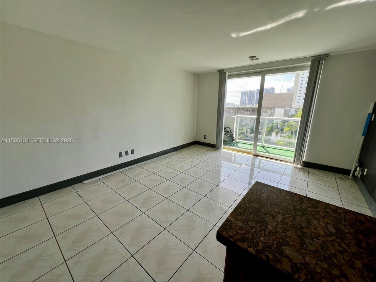 19201 Collins Av, Unit 432, Sunny Isles Beach, FL 33160 Photo