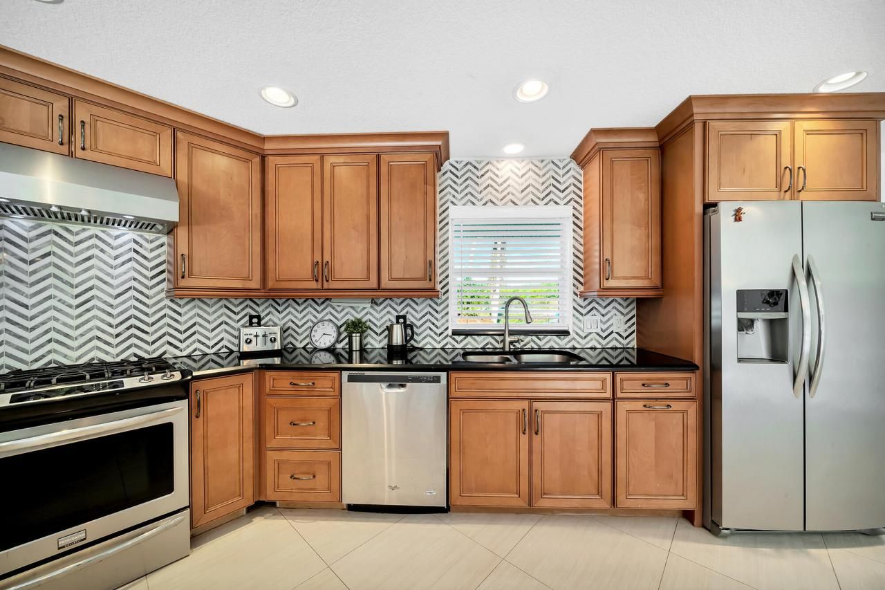 3781 S 25th Street, Fort Pierce, FL 34981 Photo