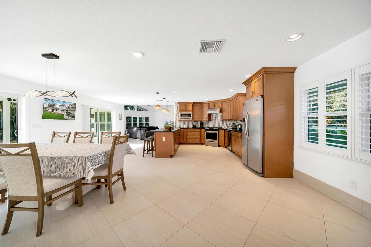 3781 S 25th Street, Fort Pierce, FL 34981 Photo