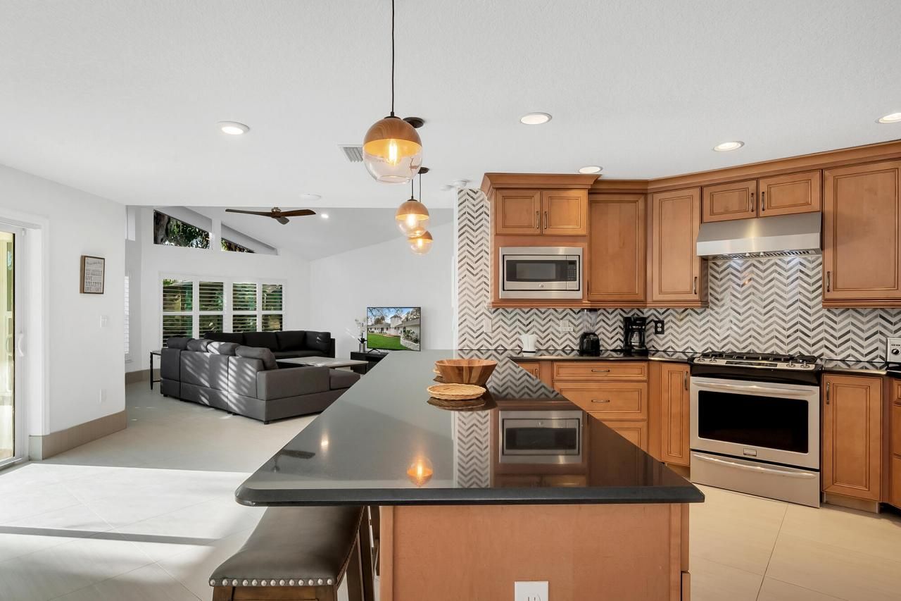 3781 S 25th Street, Fort Pierce, FL 34981 Photo