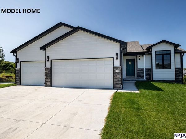 6401 N 13th Court, Lincoln, NE 68521