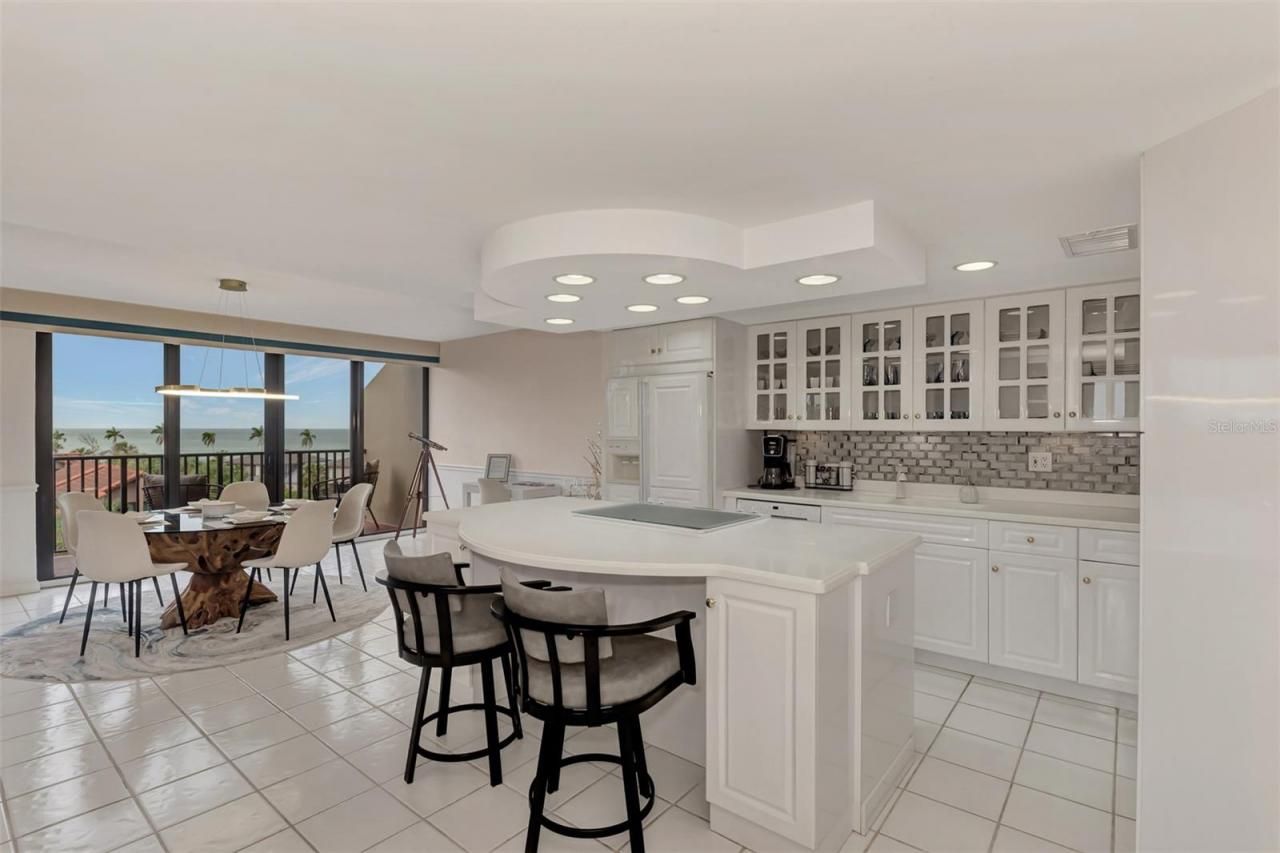4900 Ocean Boulevard, Unit 501, Sarasota, FL 34242 Photo