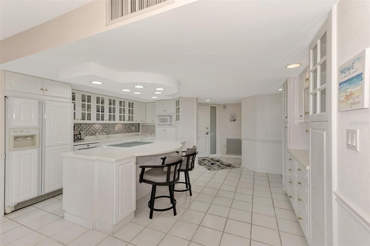 4900 Ocean Boulevard, Unit 501, Sarasota, FL 34242 Photo