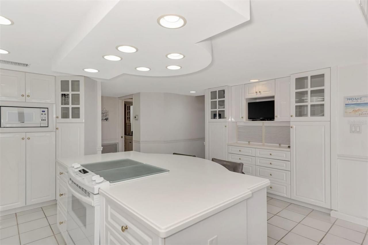 4900 Ocean Boulevard, Unit 501, Sarasota, FL 34242 Photo