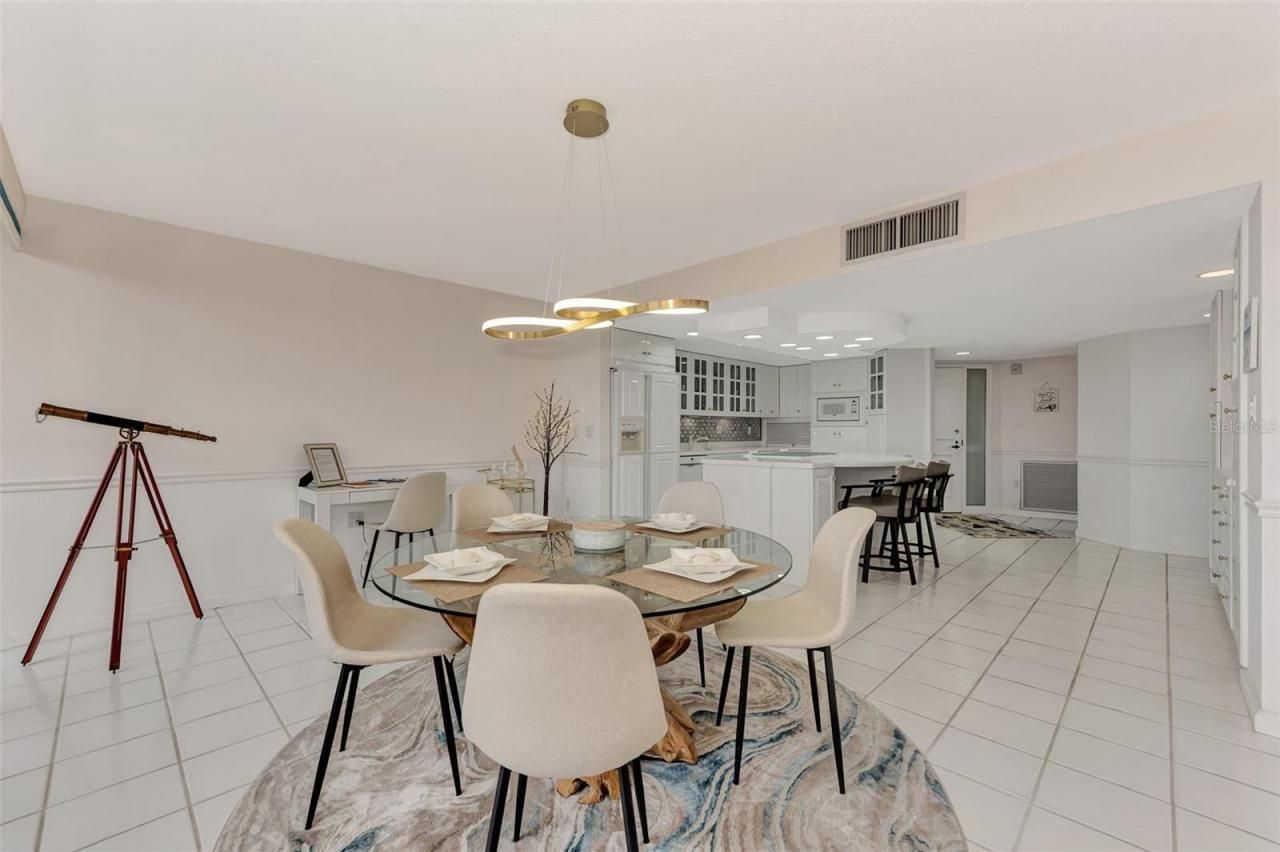 4900 Ocean Boulevard, Unit 501, Sarasota, FL 34242 Photo