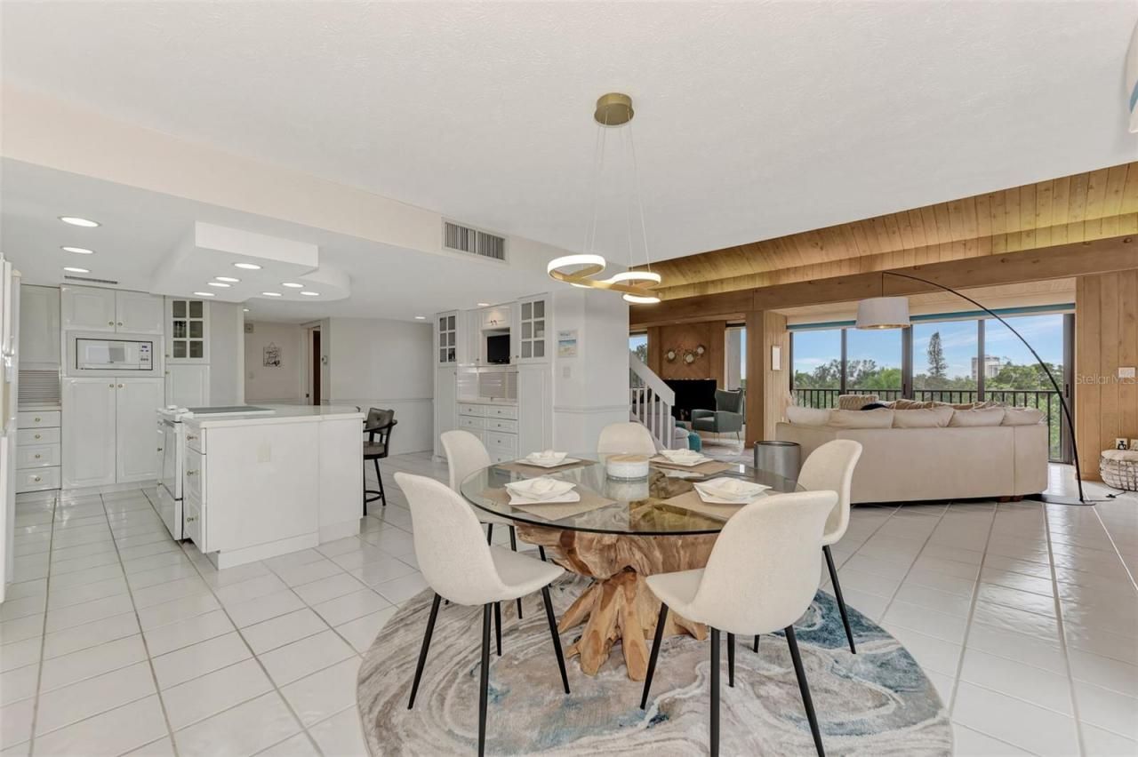 4900 Ocean Boulevard, Unit 501, Sarasota, FL 34242 Photo