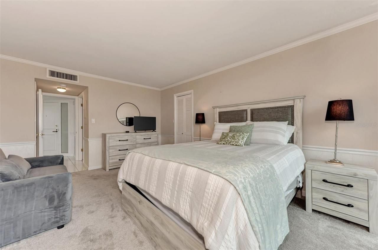 4900 Ocean Boulevard, Unit 501, Sarasota, FL 34242 Photo