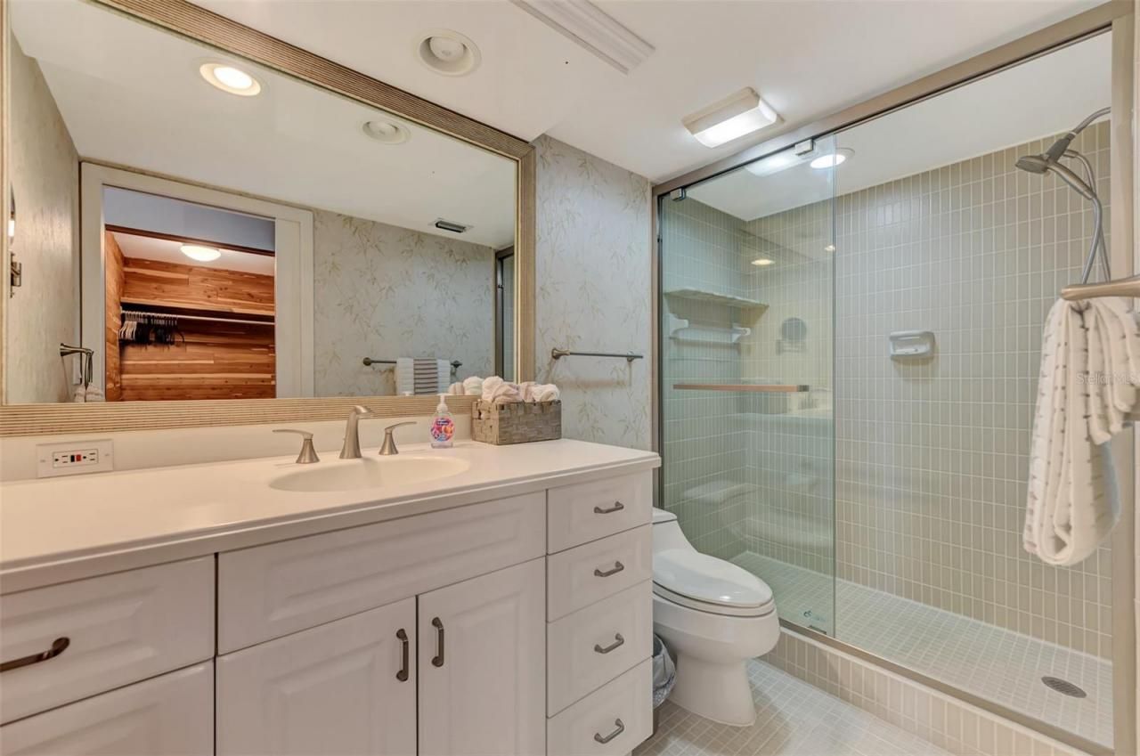 4900 Ocean Boulevard, Unit 501, Sarasota, FL 34242 Photo