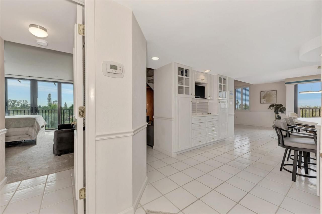 4900 Ocean Boulevard, Unit 501, Sarasota, FL 34242 Photo
