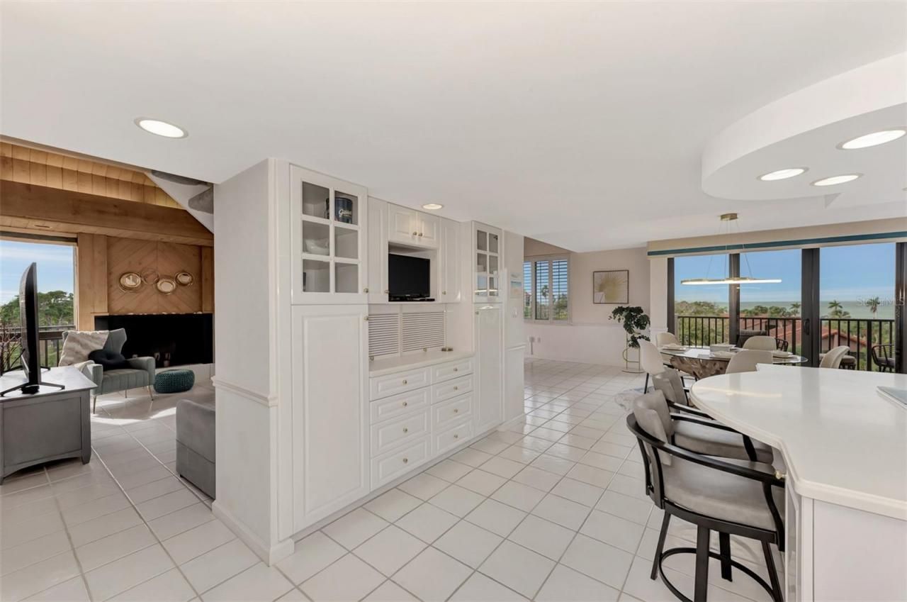 4900 Ocean Boulevard, Unit 501, Sarasota, FL 34242 Photo