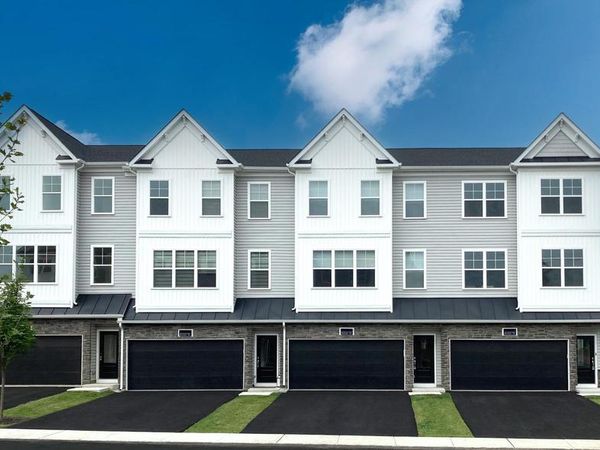 30 WARREN DR, Unit 14, CHALFONT, PA 18914