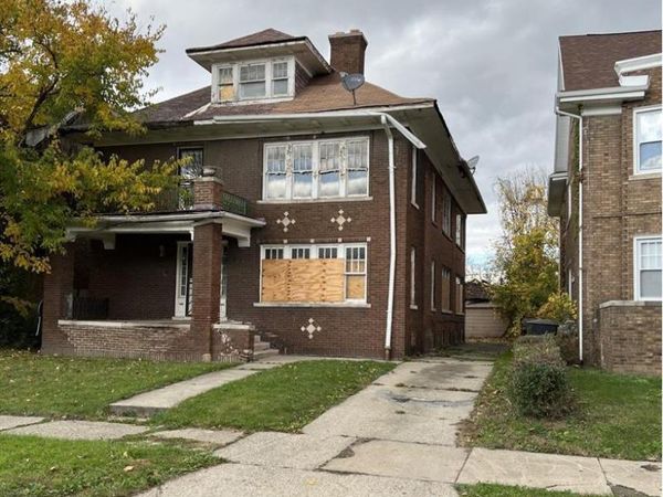 2472 W Euclid Street, Detroit, MI 48206