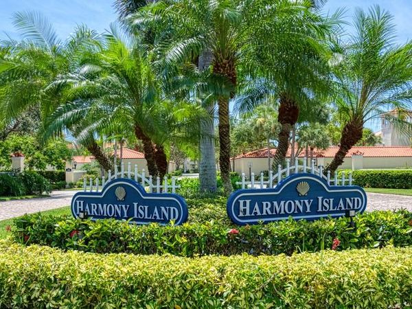 5060 Harmony Circle, Unit 307, Vero Beach, FL 32967