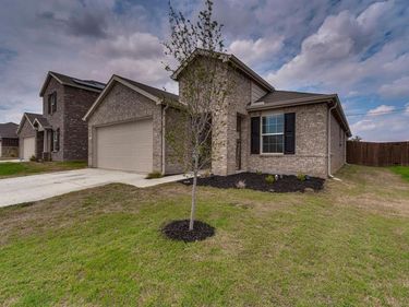4432 Sagecroft Road, Fort Worth, TX 76036