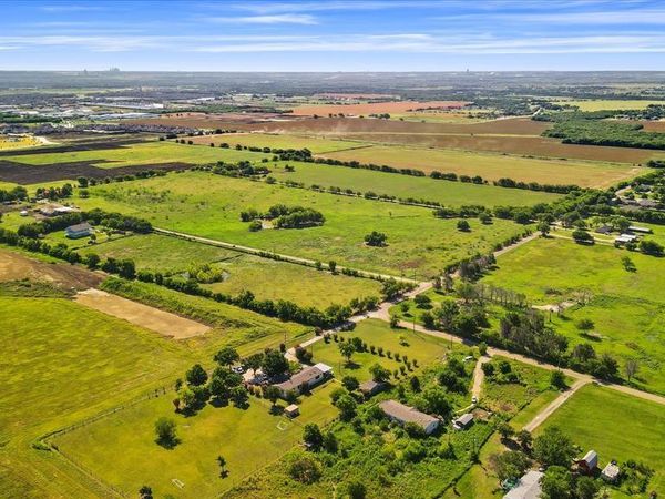 2500 Howell Drive, Venus, TX 76084