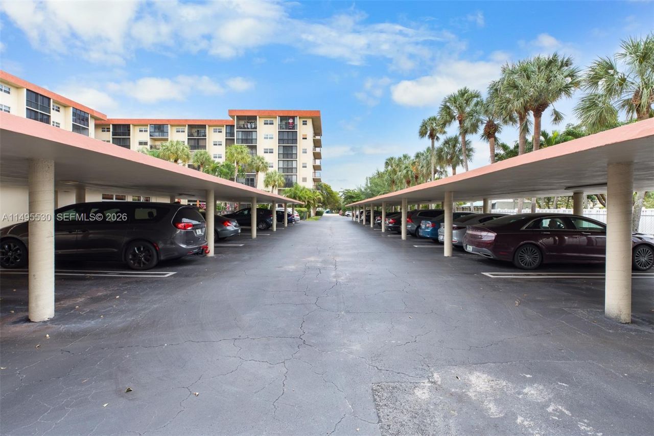 2350 NE 14th St Cswy, Unit 505, Pompano Beach, FL 33062 Photo