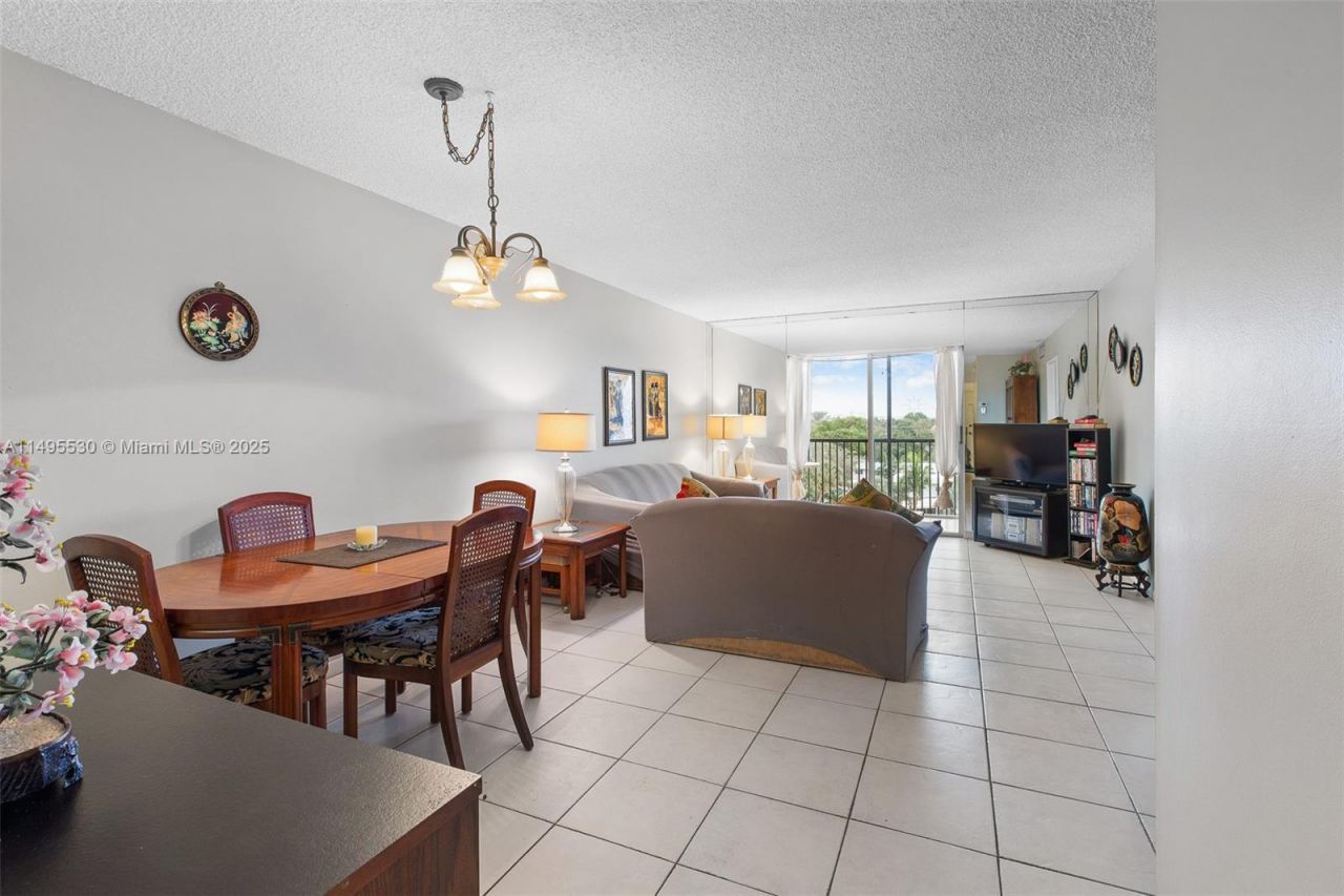 2350 NE 14th St Cswy, Unit 505, Pompano Beach, FL 33062 Photo