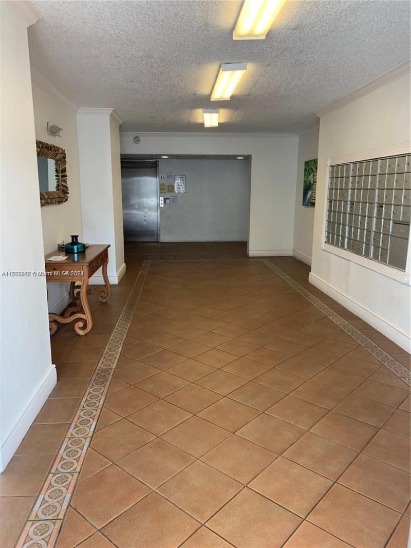 711 N Pine Island Rd, Unit 111, Plantation, FL 33324 Photo