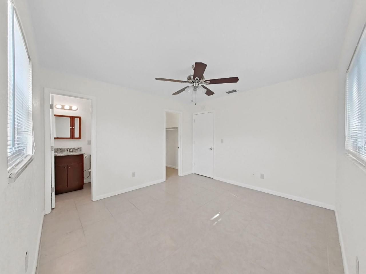 1750 Montana Avenue Ne, Saint Petersburg, FL 33703 Photo