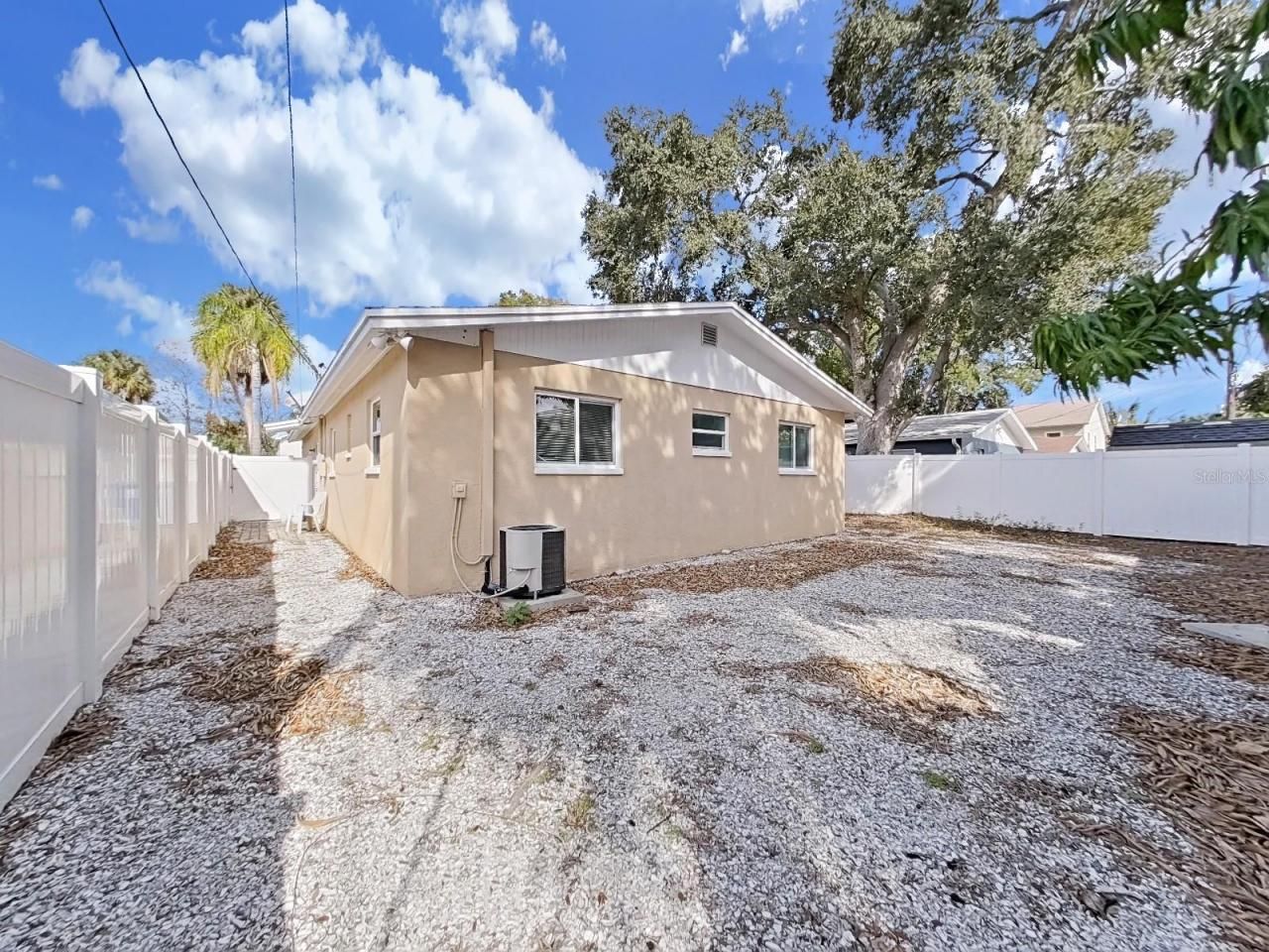 1750 Montana Avenue Ne, Saint Petersburg, FL 33703 Photo