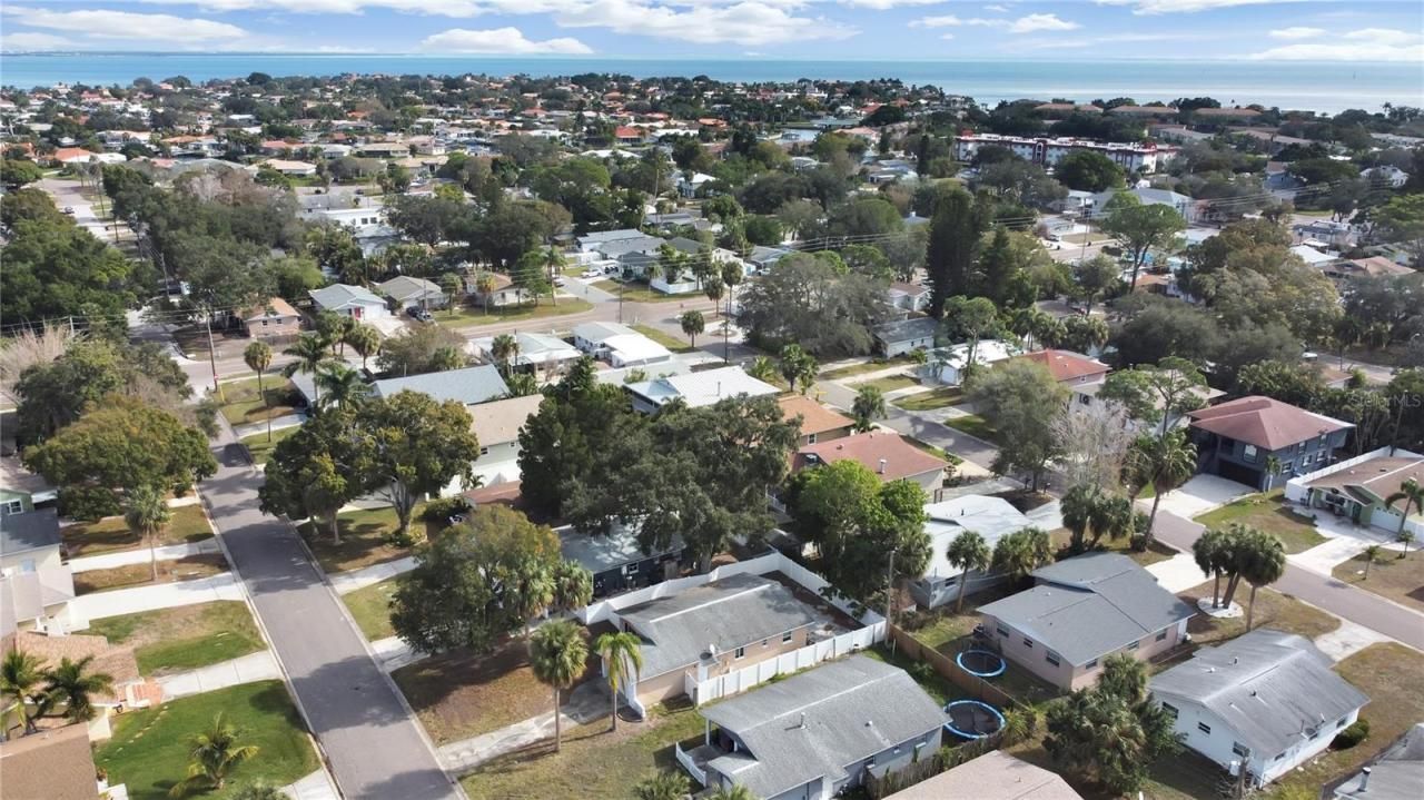 1750 Montana Avenue Ne, Saint Petersburg, FL 33703 Photo