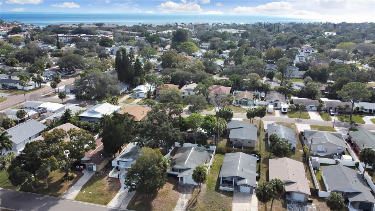 1750 Montana Avenue Ne, Saint Petersburg, FL 33703 Photo