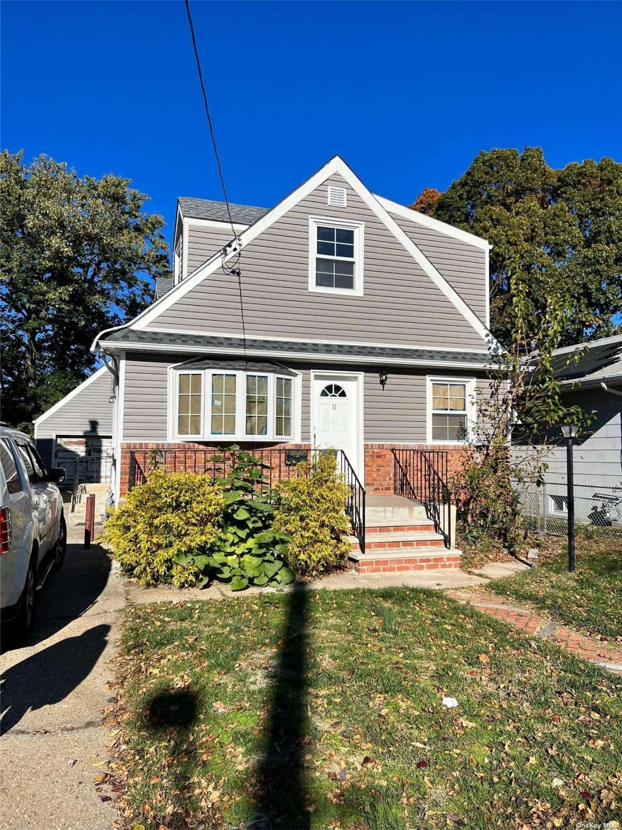 11 Jefferson Avenue, Valley Stream, NY 11580 Main Photo