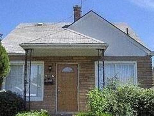 6850 Auburn Street, Detroit, MI 48228