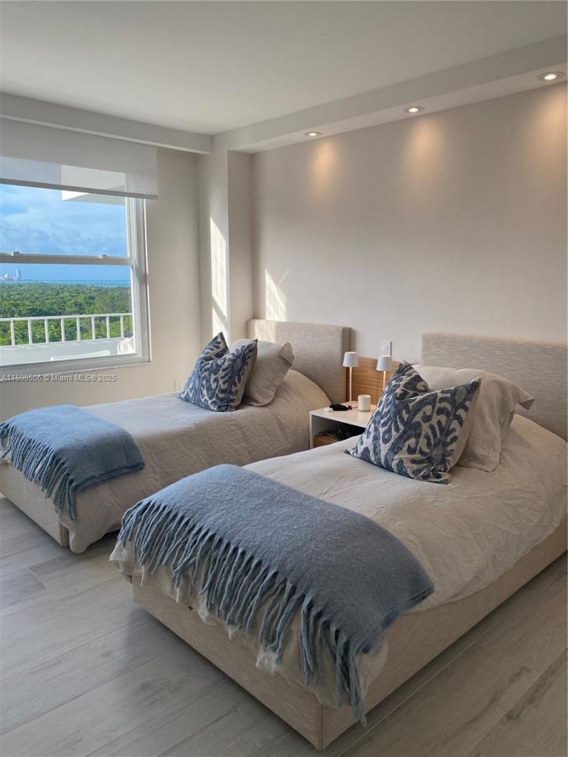 199 Ocean Lane Dr, Unit 1112, Key Biscayne, FL 33149 Photo