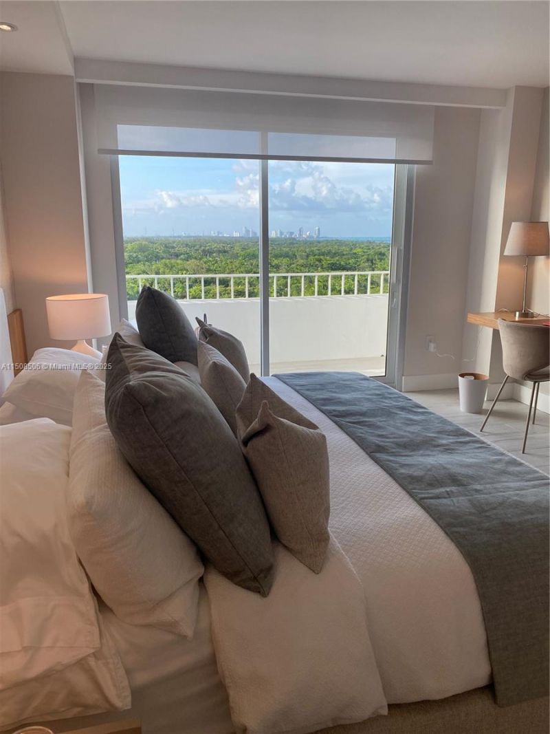 199 Ocean Lane Dr, Unit 1112, Key Biscayne, FL 33149 Photo