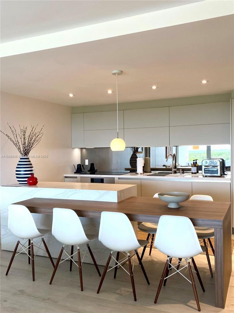 199 Ocean Lane Dr, Unit 1112, Key Biscayne, FL 33149 Photo