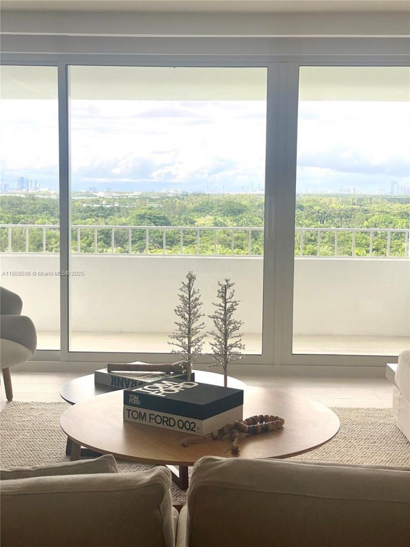 199 Ocean Lane Dr, Unit 1112, Key Biscayne, FL 33149 Photo