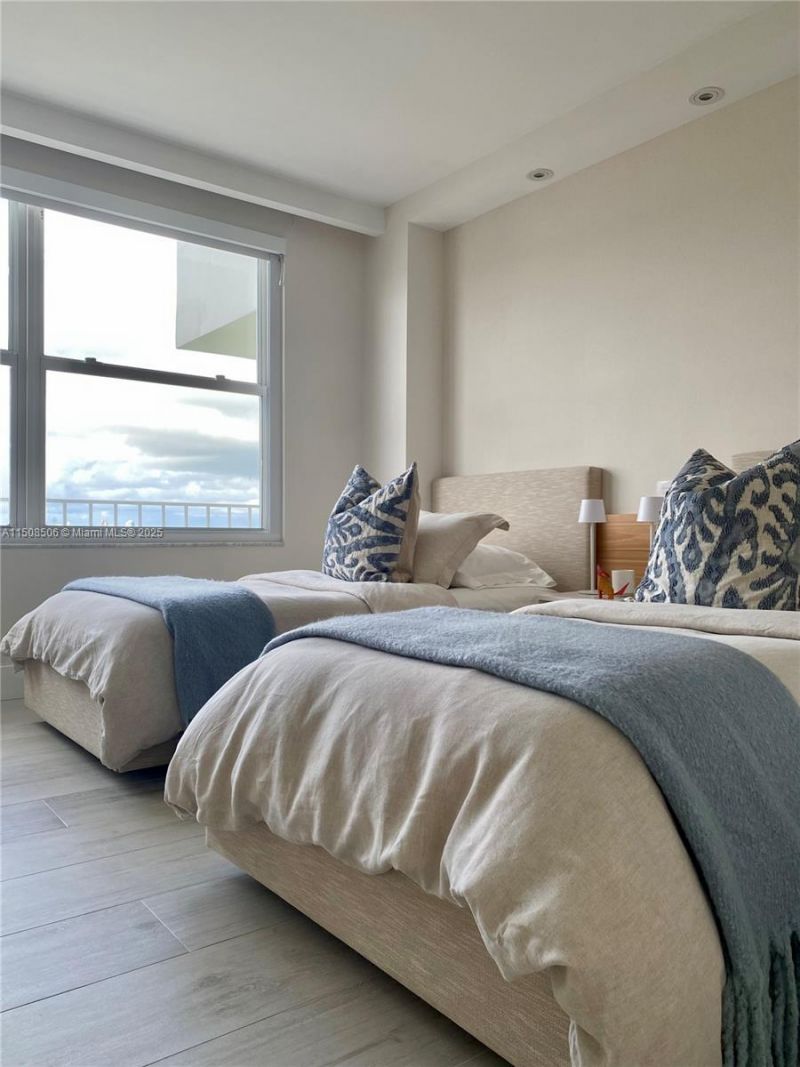 199 Ocean Lane Dr, Unit 1112, Key Biscayne, FL 33149 Photo