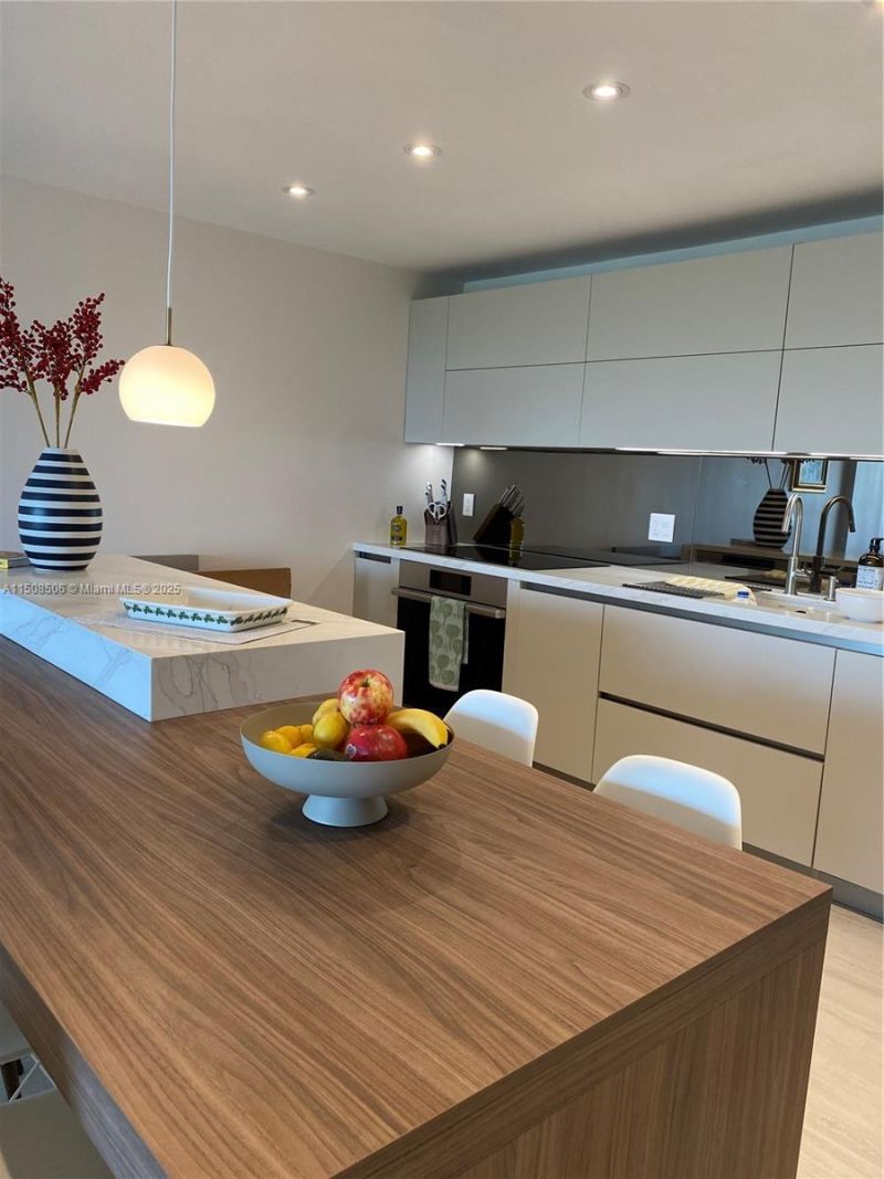 199 Ocean Lane Dr, Unit 1112, Key Biscayne, FL 33149 Photo