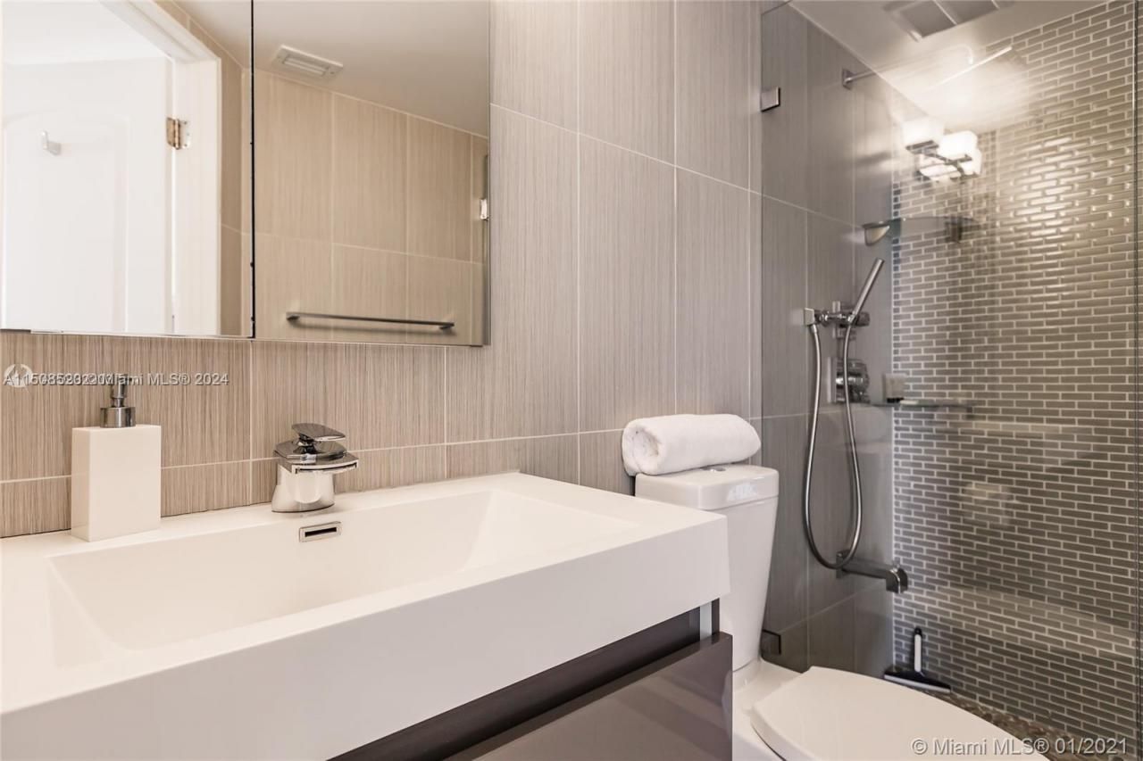 3725 S Ocean Dr, Unit 1504, Hollywood, FL 33019 Photo