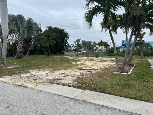 11400 Bayside BLVD, FORT MYERS BEACH, FL 33931