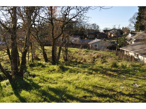 S 13th ST, Unit 14, St. Helens, OR 97051