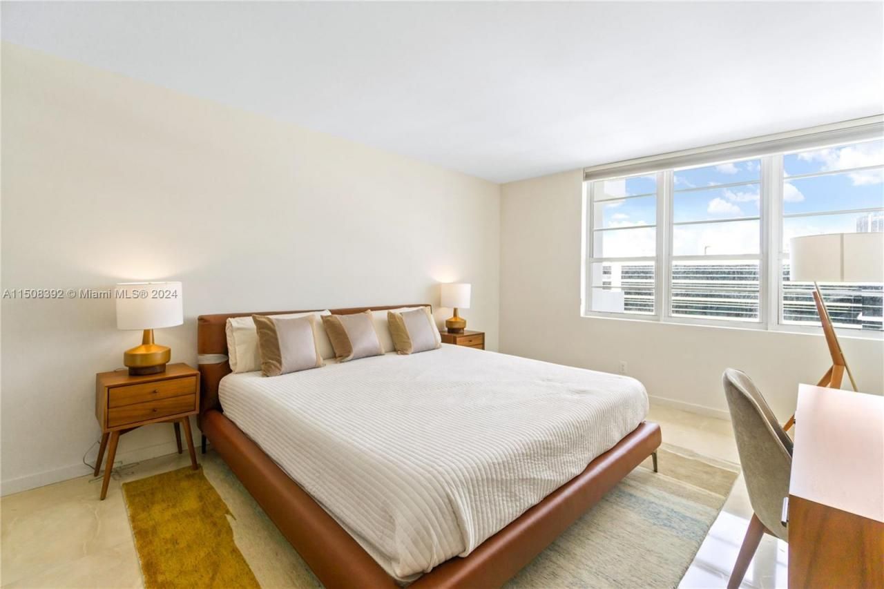100 Lincoln Rd, Unit 1202, Miami Beach, FL 33139 Photo