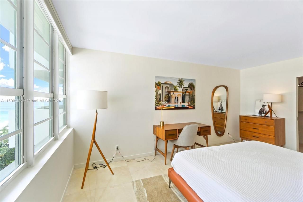 100 Lincoln Rd, Unit 1202, Miami Beach, FL 33139 Photo