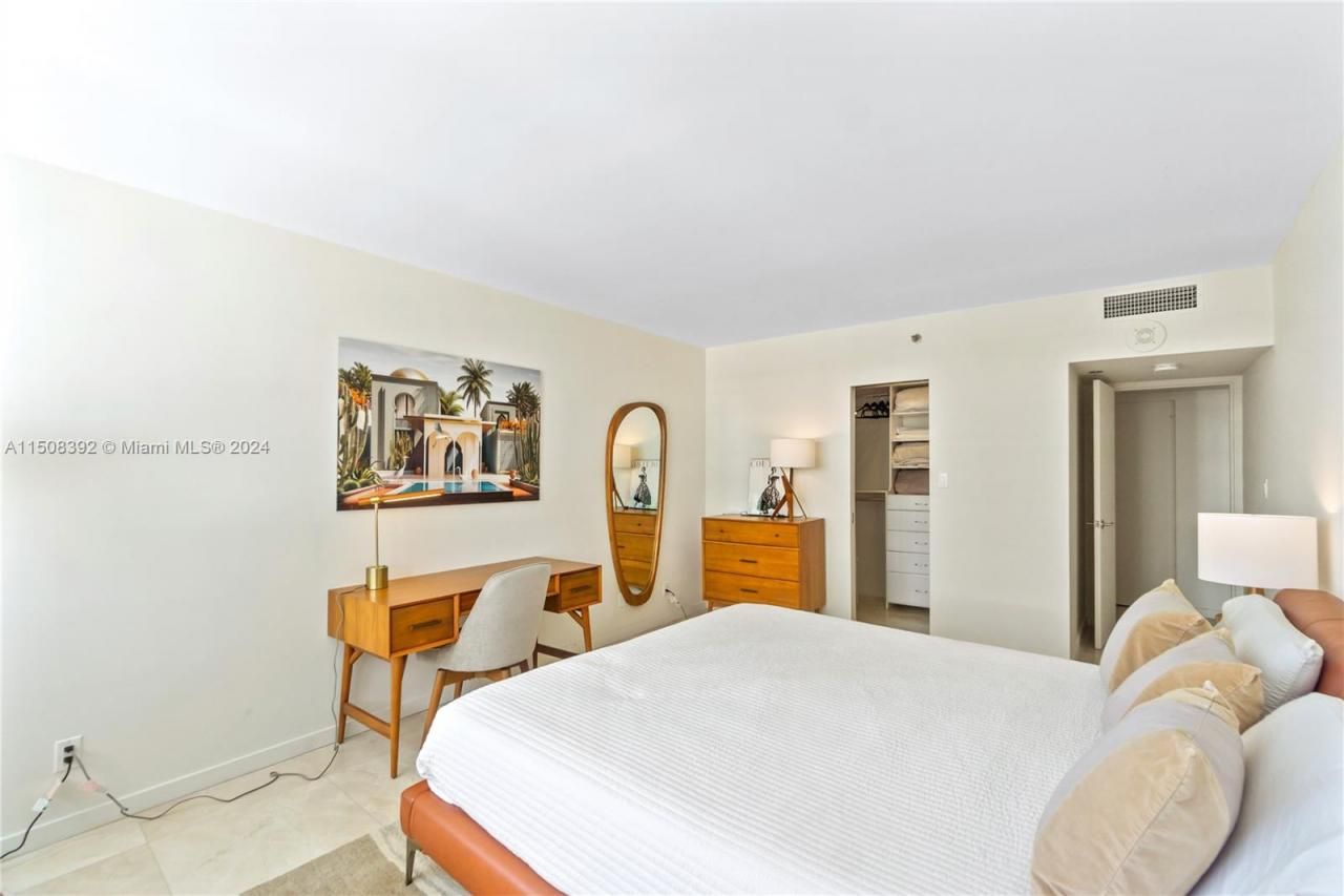 100 Lincoln Rd, Unit 1202, Miami Beach, FL 33139 Photo