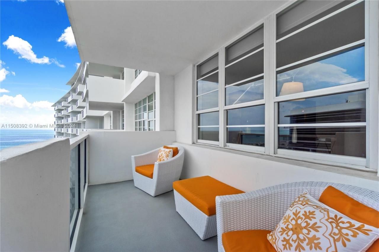 100 Lincoln Rd, Unit 1202, Miami Beach, FL 33139 Photo