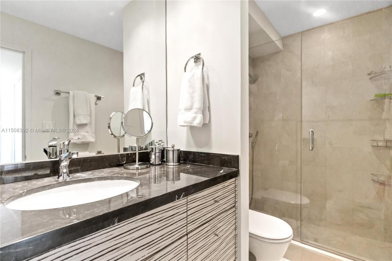100 Lincoln Rd, Unit 1202, Miami Beach, FL 33139 Photo
