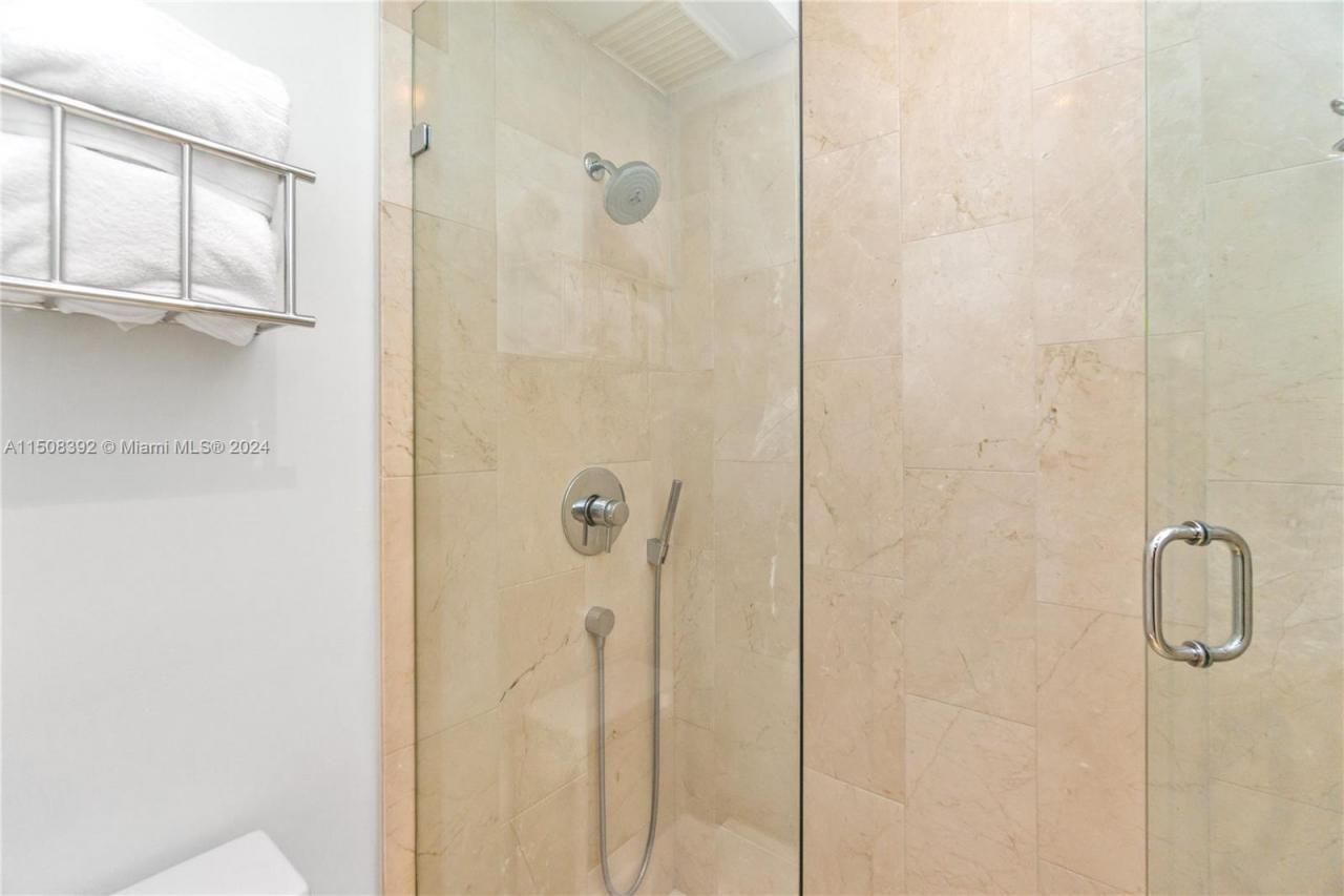 100 Lincoln Rd, Unit 1202, Miami Beach, FL 33139 Photo