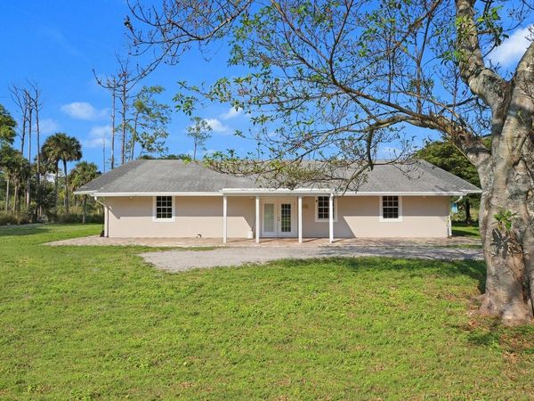 2221 F Road, Loxahatchee Groves, FL 33470